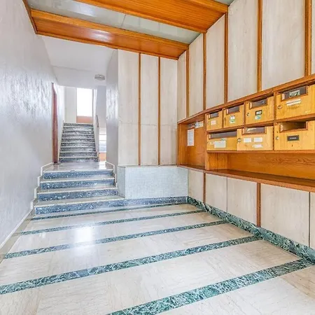 Apartment Centre Grenoble, Charmant, Avec Grenoble